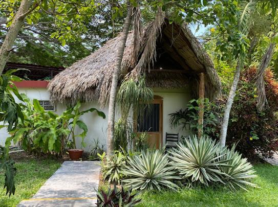 Bungalow Casita Carolina Bacalar Bagian luar foto